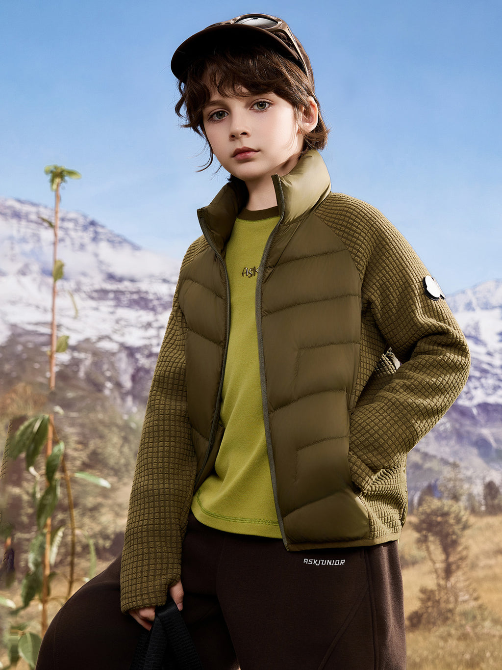 Leichte Kinderjacke mit weißen Gänsedaunen