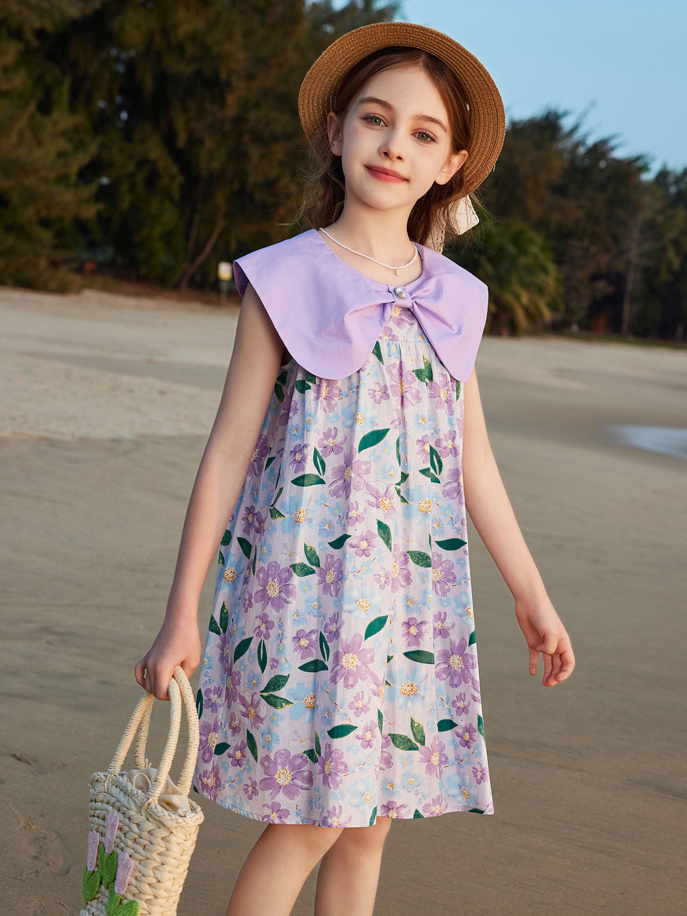 Großes Revers, durchgehender Blumenprint, Kinderkleid aus 100% Baumwolle, süßes ärmelloses Mädchenkleid