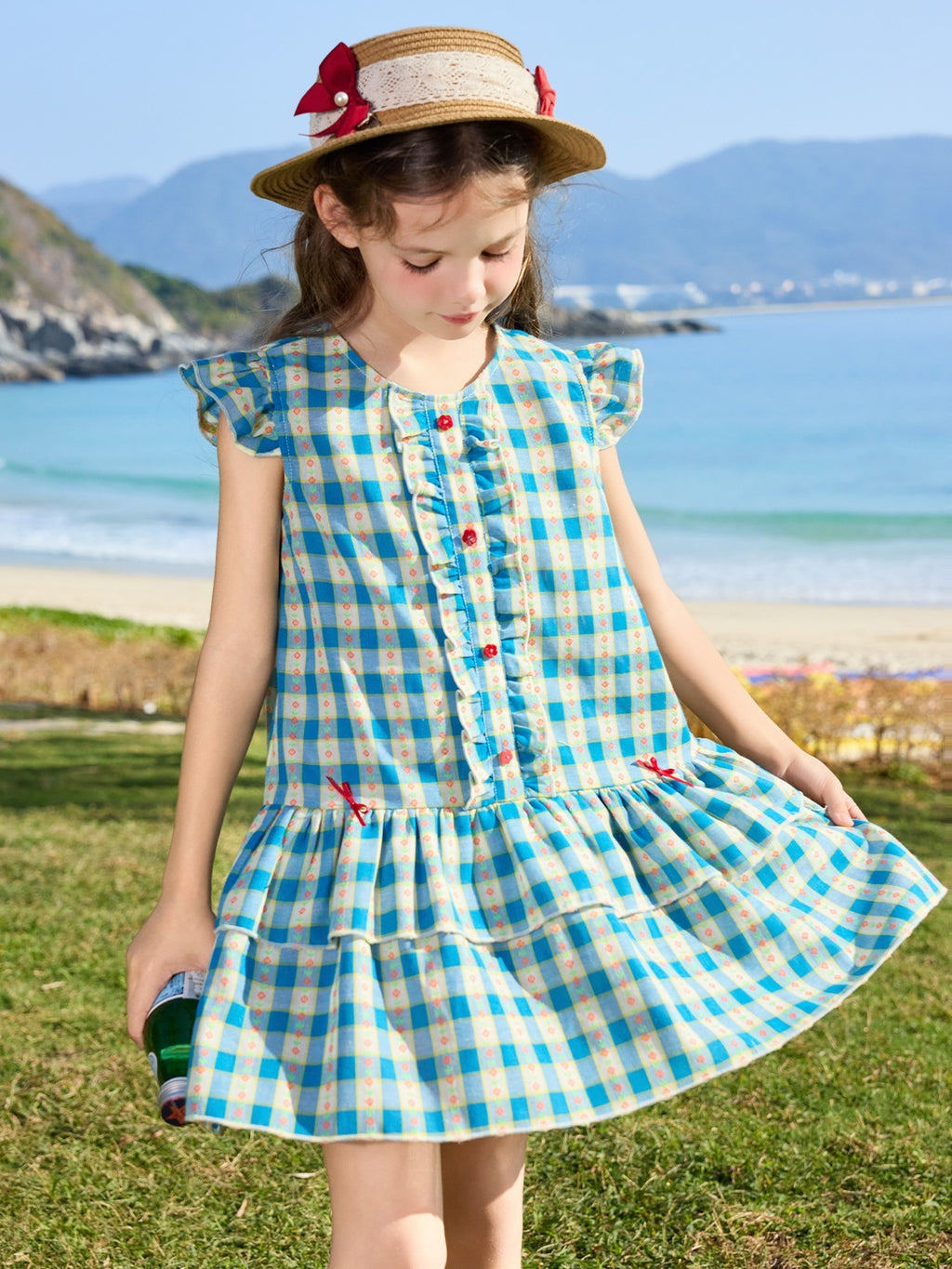 Kinderkleid mit doppelter Tüllschicht und Flügelärmeln
