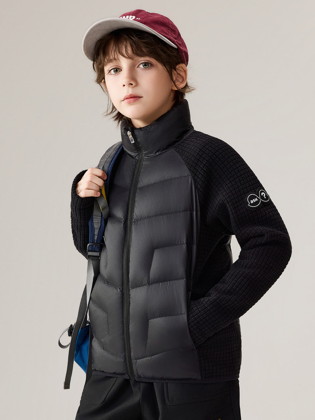Leichte Kinderjacke mit weißen Gänsedaunen